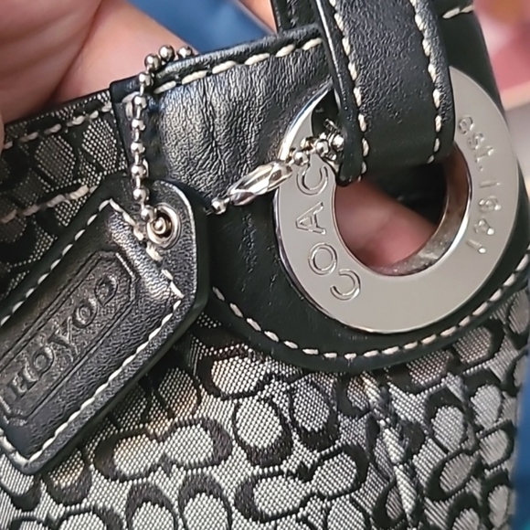 Coach - Signature monogram bucket bag and wristlet set - Picture 8 of 17
